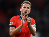 ����� ����