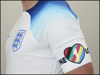 ����� ����