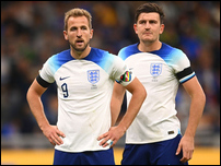 ����� ����