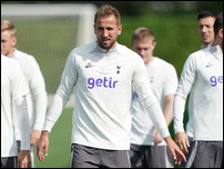 ����� ����