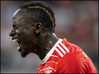 ����� ����