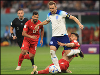 ����� ����