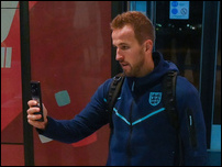 ����� ����