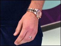 ����� ����