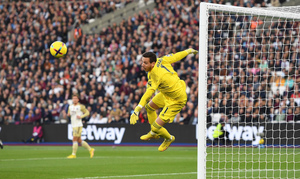 ����� ����