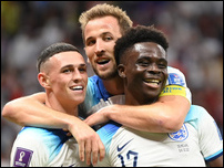 ����� ����