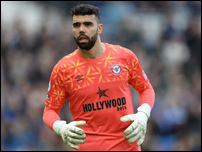 ����� ����