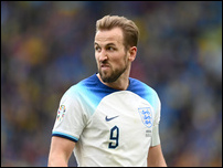 ����� ����