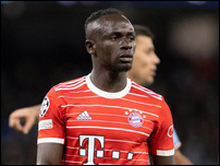 ����� ����