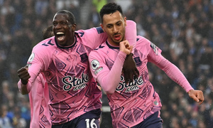 �������