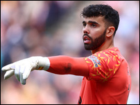 ����� ����