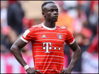 ����� ����