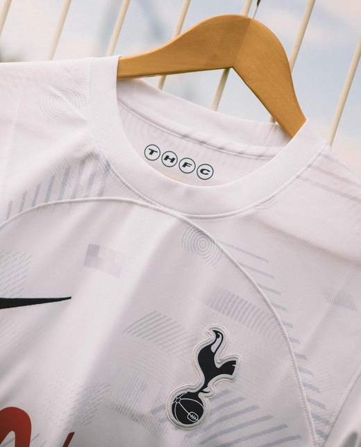 Новая домашняя форма Тоттенхэма на сезон 2023/24 Новая домашняя форма Тоттенхэма на сезон 2023/24