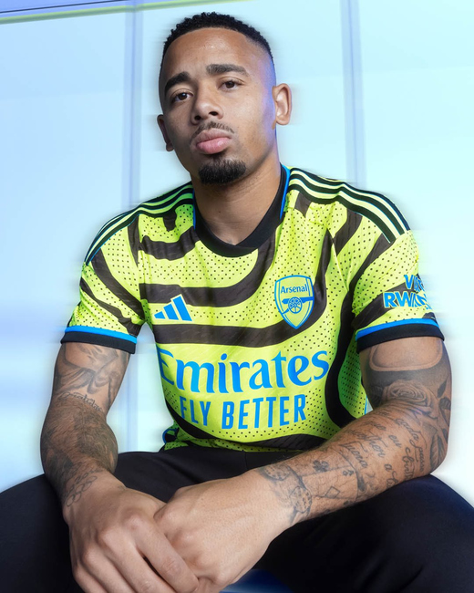 Новая выездная форма Арсенала на сезон 2023/24 Новая выездная форма Арсенала на сезон 2023/24