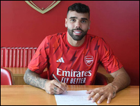 ����� ����