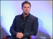 ����� ����