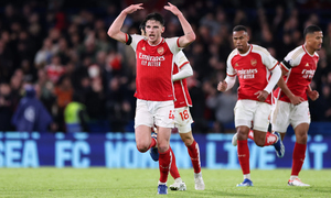 �������