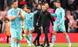 ���� � ���