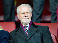 ����� ����