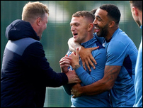 �������