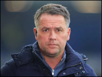 ����� ����