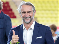 ���-���� ����