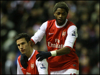 ����� ����