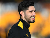 ����� ����