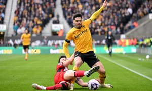 ����� ����