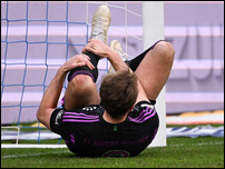 ����� ����