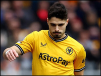 ����� ����