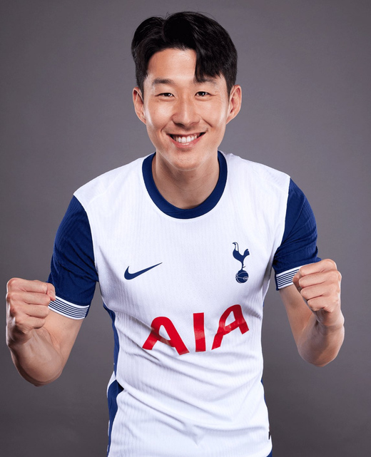 Новая домашняя форма Тоттенхэма на сезон 2024/25 Новая домашняя форма Тоттенхэма на сезон 2024/25