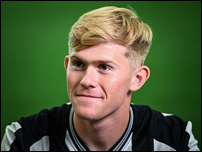 ����� ����