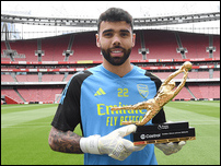 ����� ����