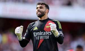 ����� ����