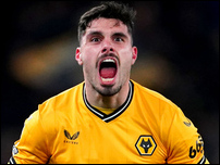 ����� ����