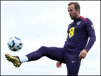 ����� ����