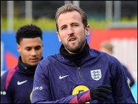 ����� ����