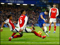 ����� ����