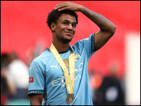 ����� ����