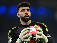 ����� ����