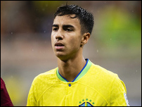 ����� ����