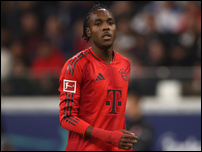 ����� ����