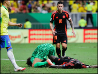 �������