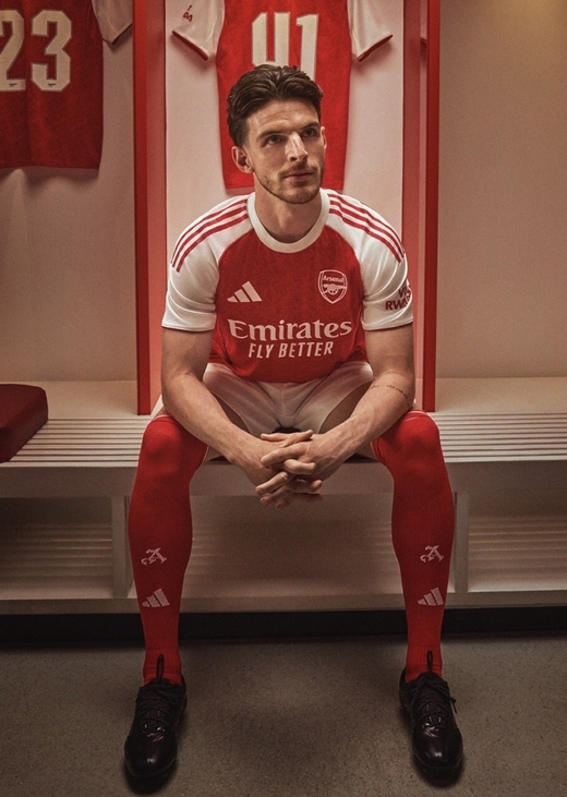 Новая домашняя форма Арсенала на сезон 2025/26 Новая домашняя форма Арсенала на сезон 2025/26