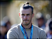 ����� ����