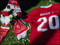 ����� ����