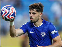 ����� ����