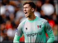 ����� ����