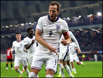 ����� ����